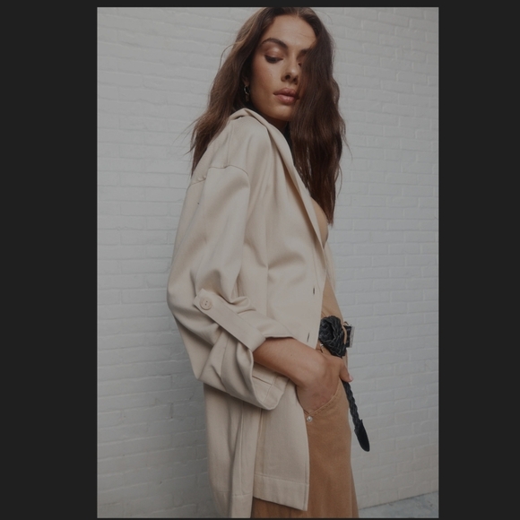 Joelle Collection - Randal Beige Light Jacket - Picture 3 of 5